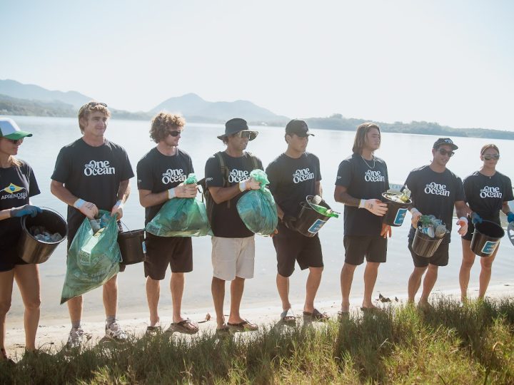 Ativação em Saquarema reúne seis surfistas da elite mundial ressaltando o papel do esporte na conservação do meio ambiente